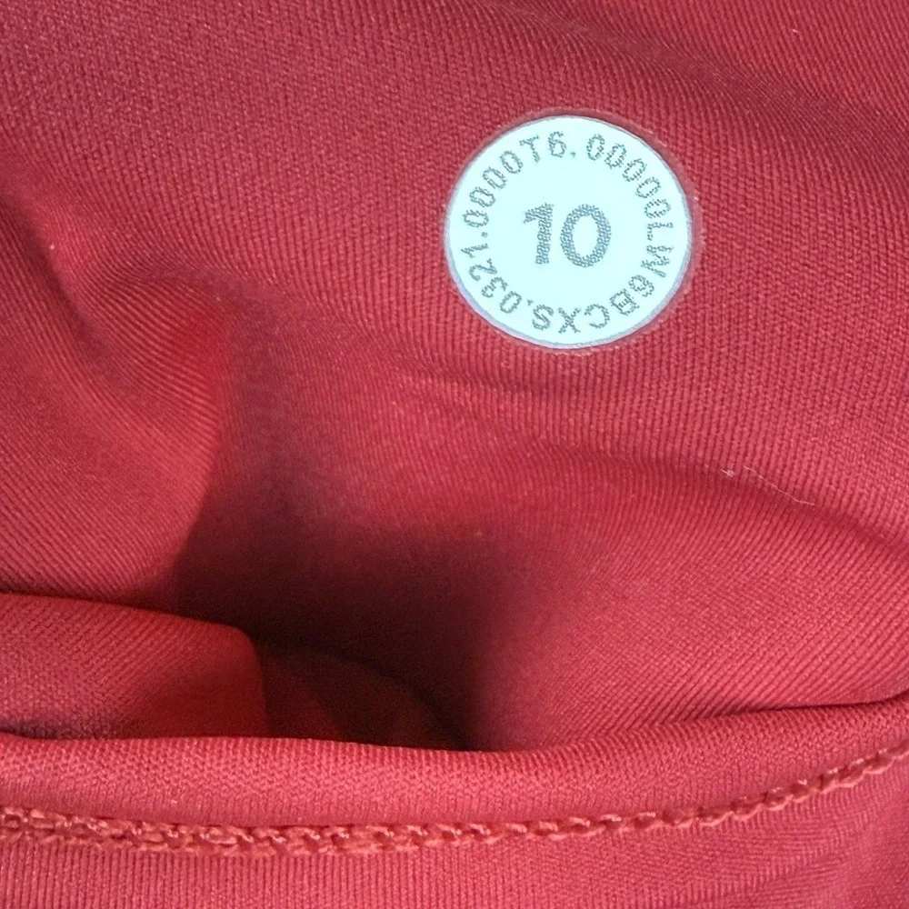 Lululemon Crop Leggings Womens 10 Red Athleisure Activewear Yoga Side Pockets